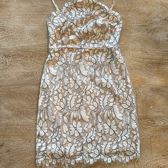 Lulus white lace dress size small - Picture 4 of 6